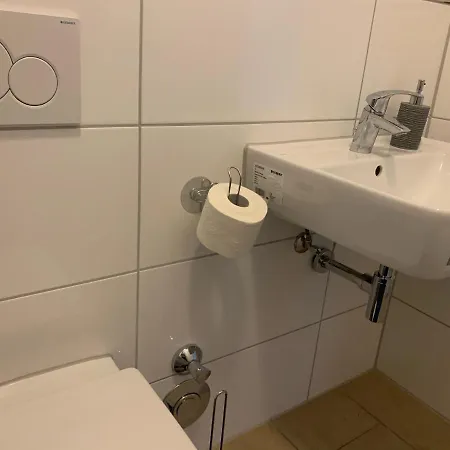 ADFORD Zimmer 3*